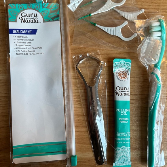 Guru Nanda | Oral Care Kit - Picture 2 of 2